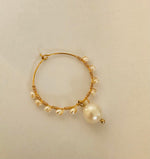SAM & CEL - Steel creole earrings with freshwater pearls