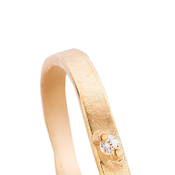Lies Wambacq - fine textured gold plated cubic zirconia ring