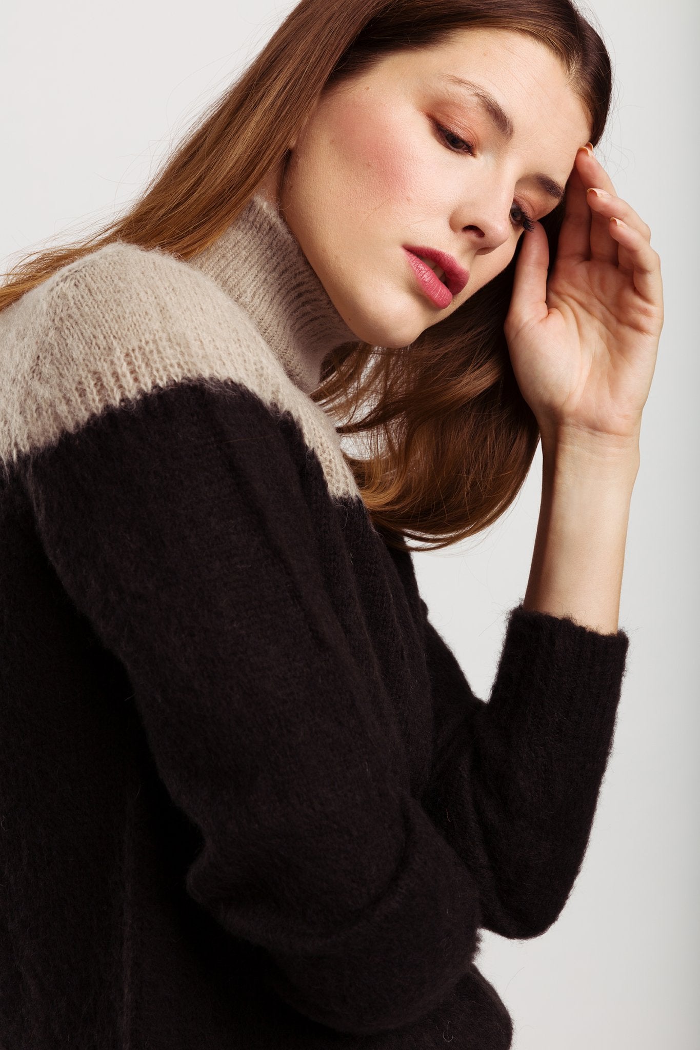 Wearable Stories - Lydia black knitwear pull