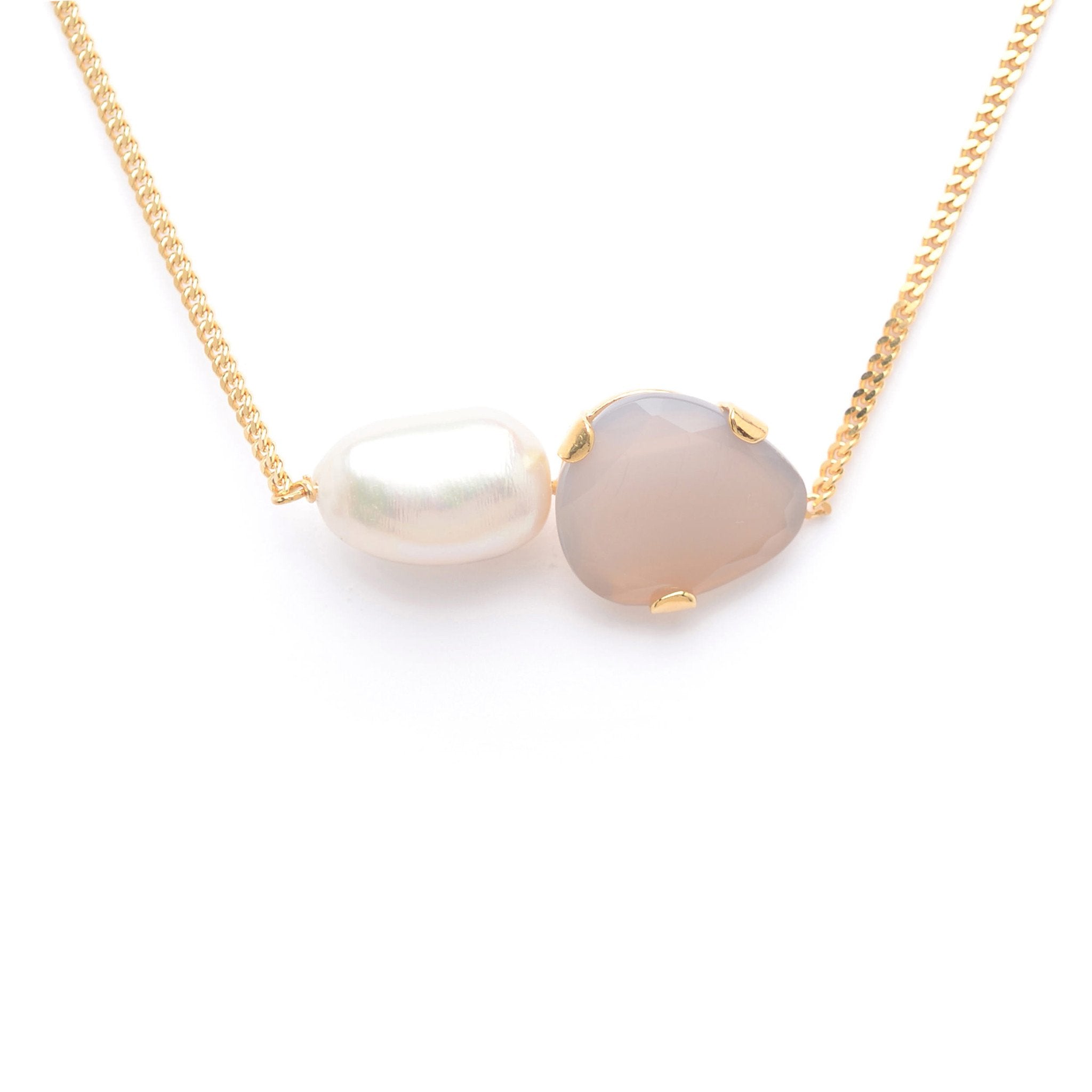 Wouters & Hendrix - gold plated silver necklace with pearl and grey agate