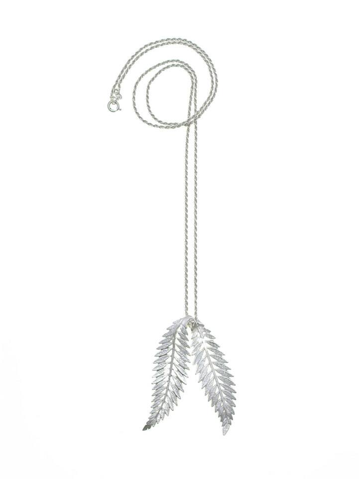 Wouters & Hendrix - long silver necklace with leaves