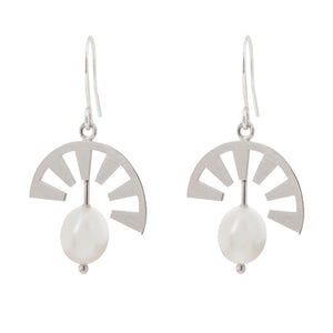 Wouters & Hendrix -  silver earrings with pearl and sunbeams