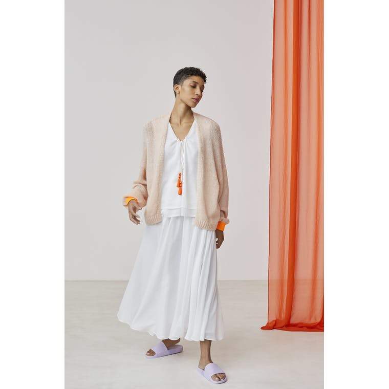 Xandres studio - annemiek white sleeveless top with a V-neck