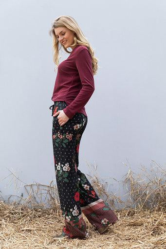 Wearable stories Avah trousers flower print