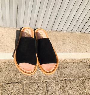 FELIZ - romy slide sandal in black suede
