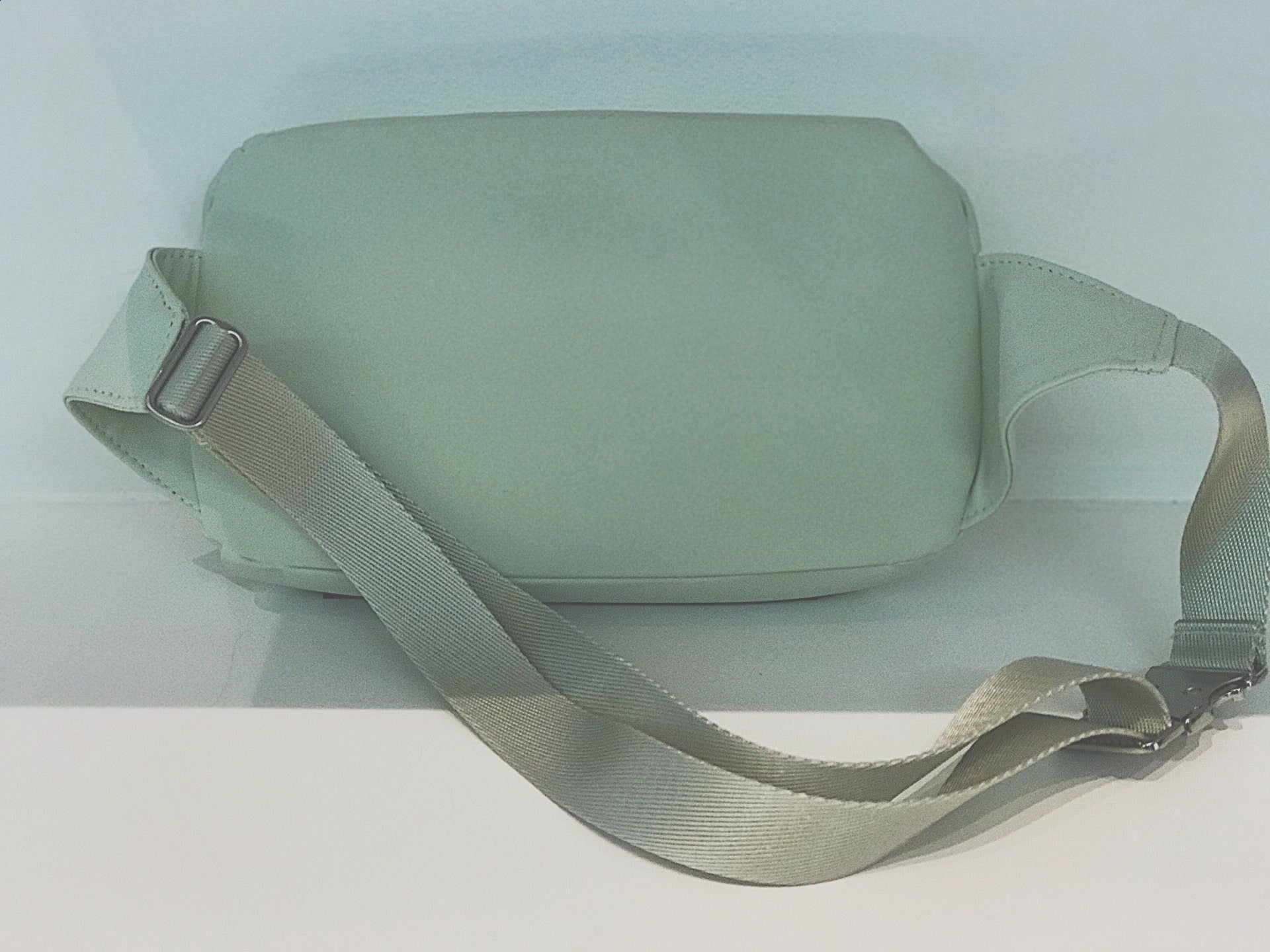 Ilse Jacobsen - mini light green lily rain belt bag