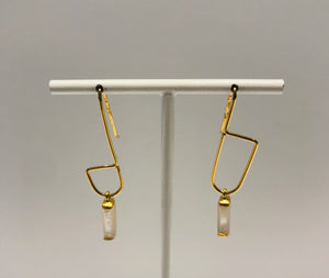 Wouters & Hendrix hook earrings with mother of pearl