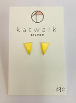 Gold plated sterling silver 925 triangle stud earrings by the Belgian brand Katwalk Silver. 