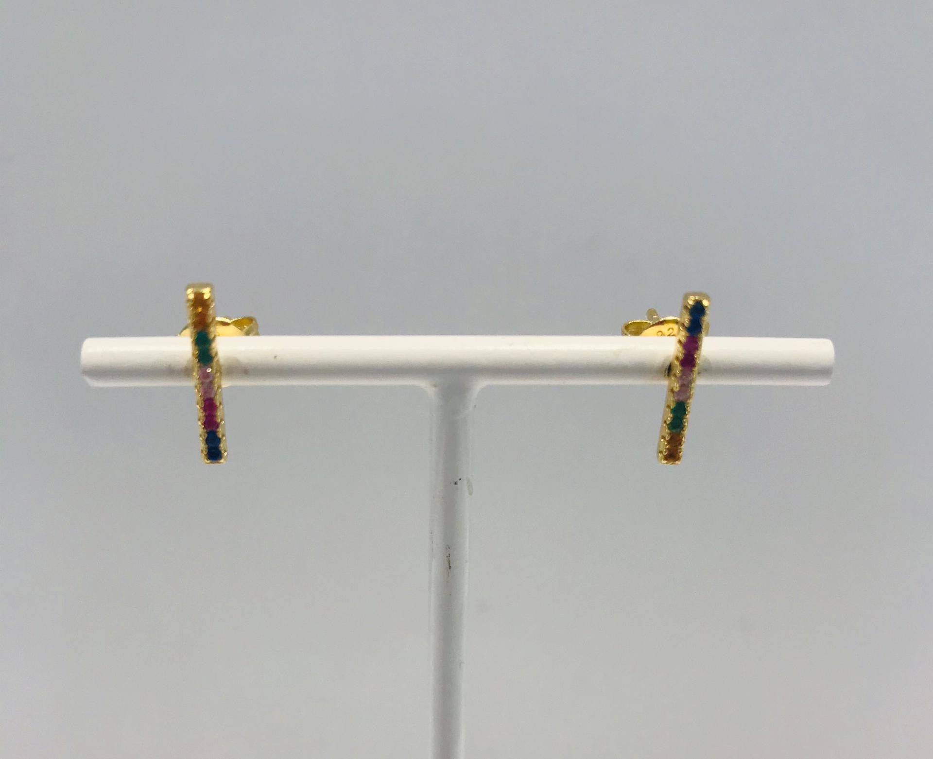 Gold plated bar studs with crystals by SAM&CEL.