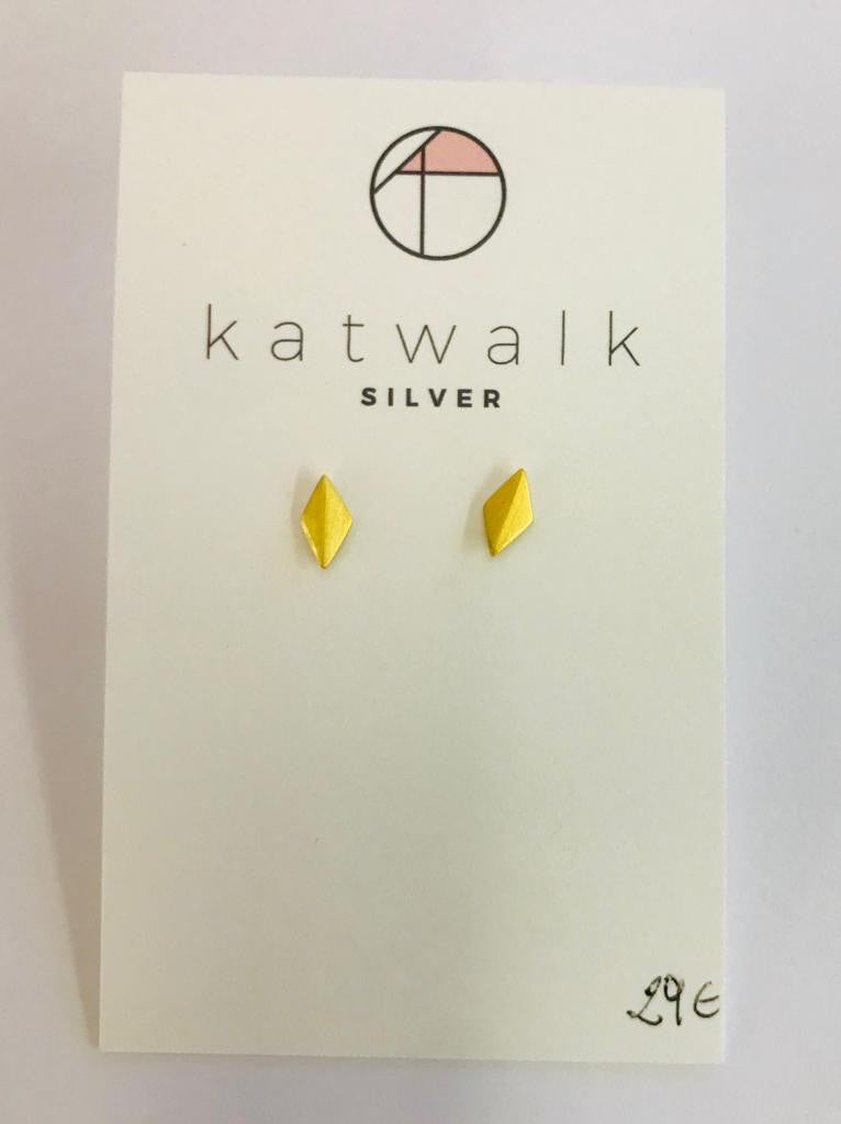 Gold plated sterling silver 925 diamond shape stud earrings by the Belgian brand Katwalk Silver. 