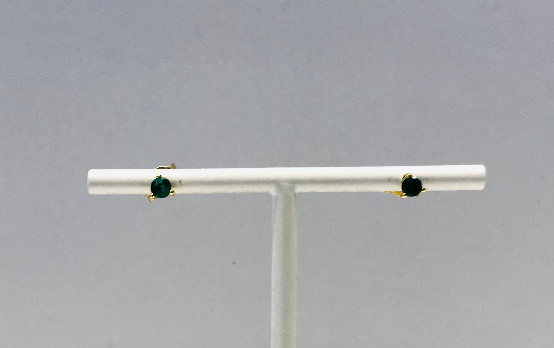 SAM&CEL goldplated little earrings green zirconia