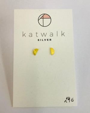 Gold plated sterling silver 925 half moon stud earrings by the Belgian brand Katwalk Silver. 