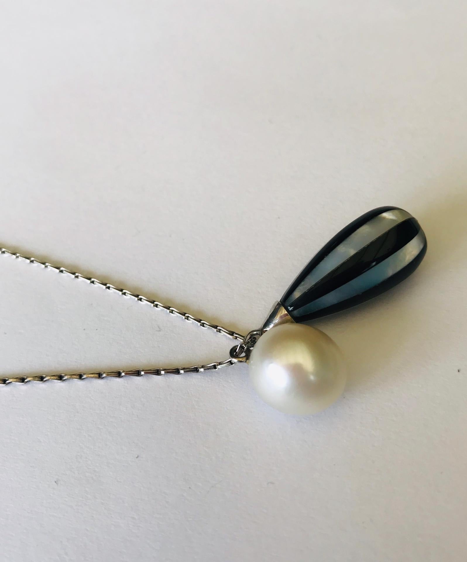 Wouters & Hendrix - silver necklace with pearl and onyx mother of pearl