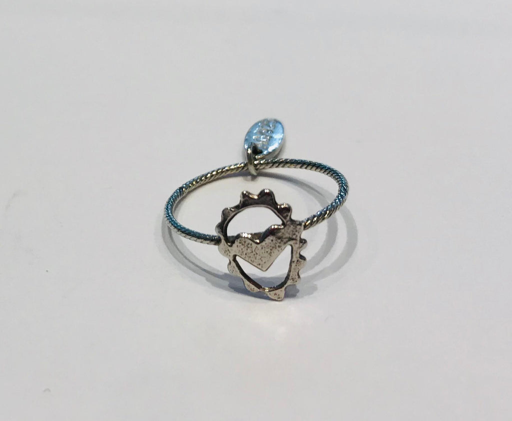 Wouters & Hendrix - fine silver ring with little heart