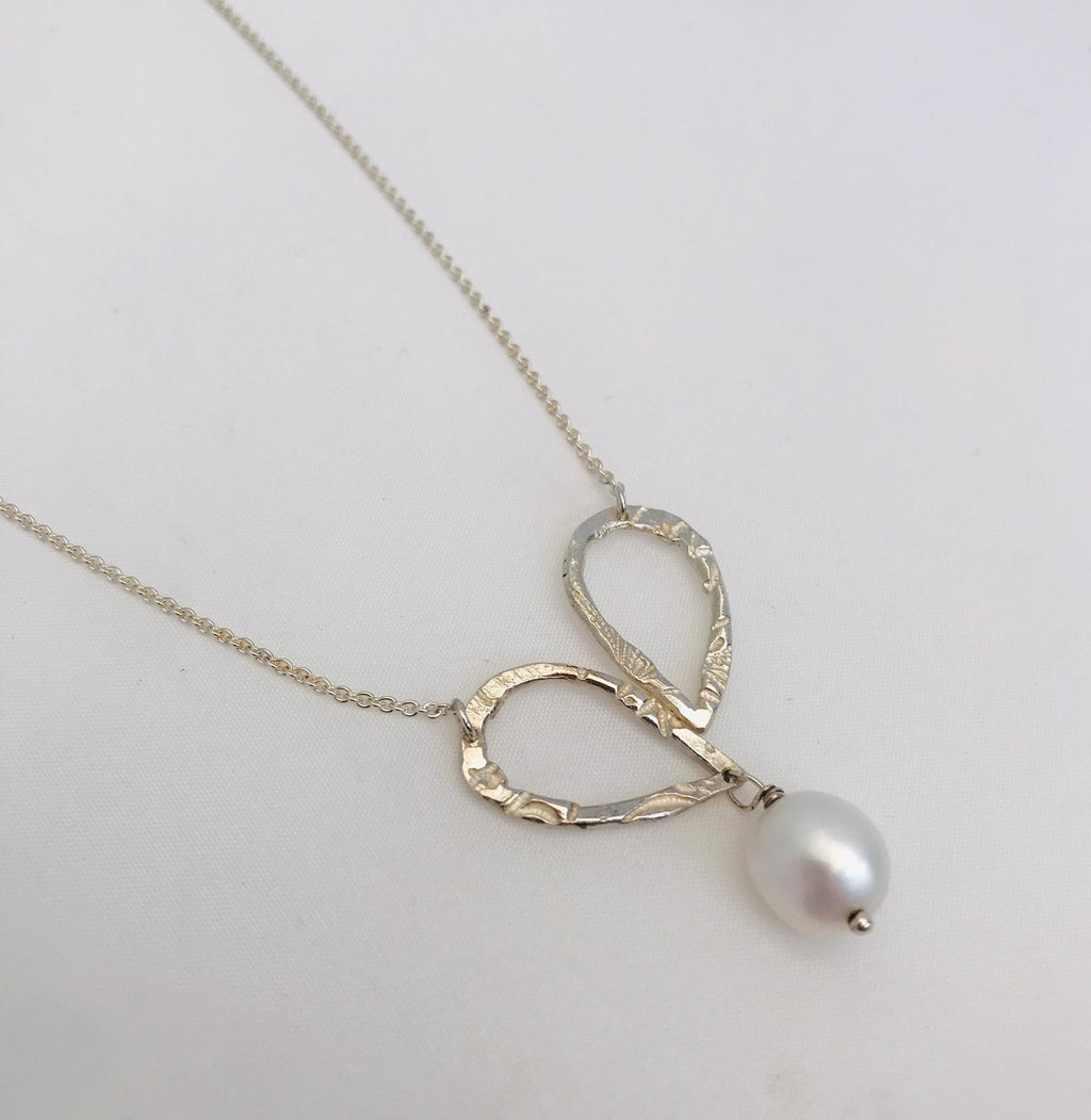 Lies Wambacq - silver freshwater pearl necklace
