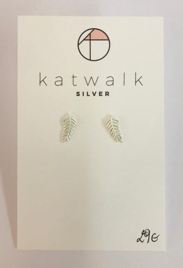 Sterling silver 925 leaf stud earrings by the Belgian brand Katwalk Silver. 