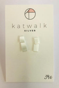 Sterling silver 925 double rectangle stud earrings by the Belgian brand Katwalk Silver.  You can wear the earrings in two ways. 