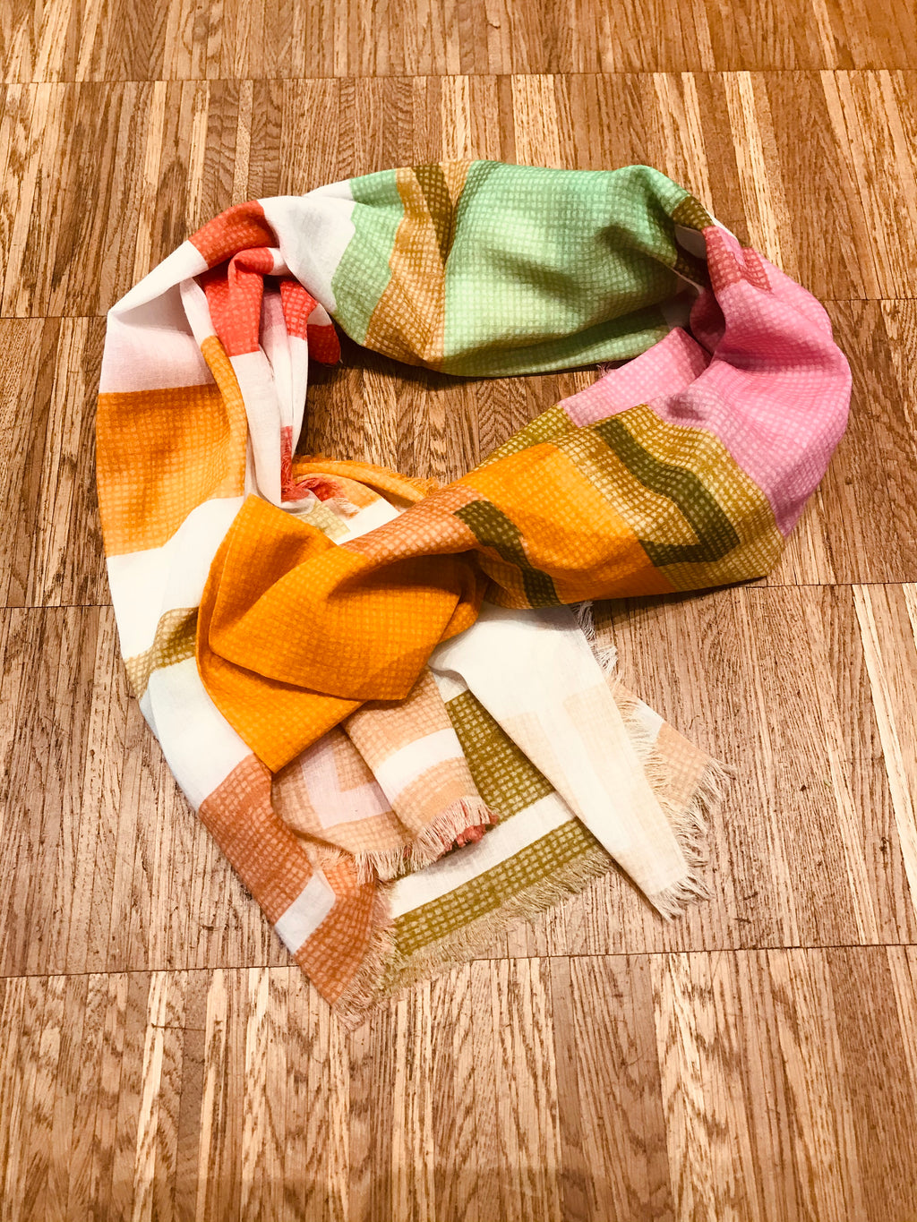 Hampton Bays Scarf Scoria green flash