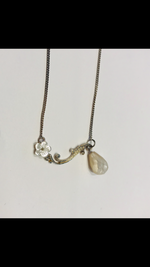 Wouters en Hendrix silver necklace with mother of pearl