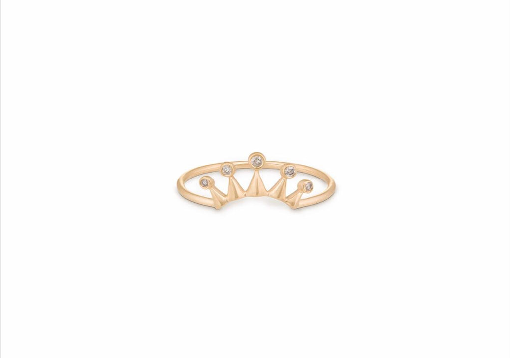 Céline Daoust diamond crown ring with 5 diamonds in yellow 14kt gold.