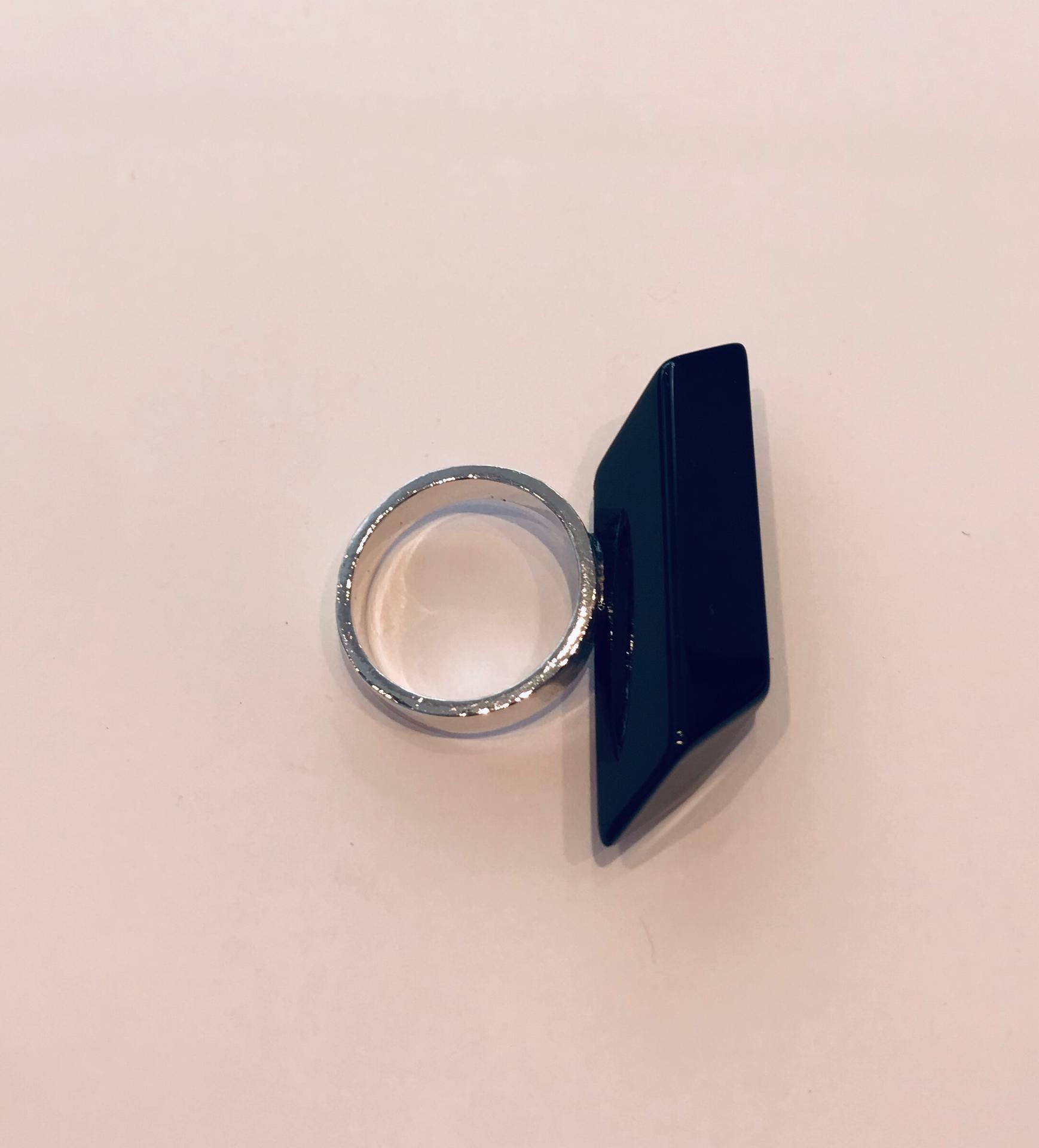 Wouters & Hendrix - silver statement ring with black onyx stone