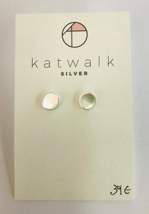 Sterling silver 925 uneven round earrings by the Belgian brand Katwalk Silver. 